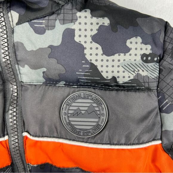 iXtreme Boys Camo Puffer Jacket Hood Fleece Lined Rubber Patch Size 2T Gray - Picture 4 of 6